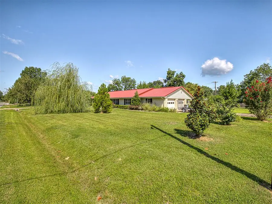 1305 SE 15th Street, Wagoner, OK 74467 - Image #2