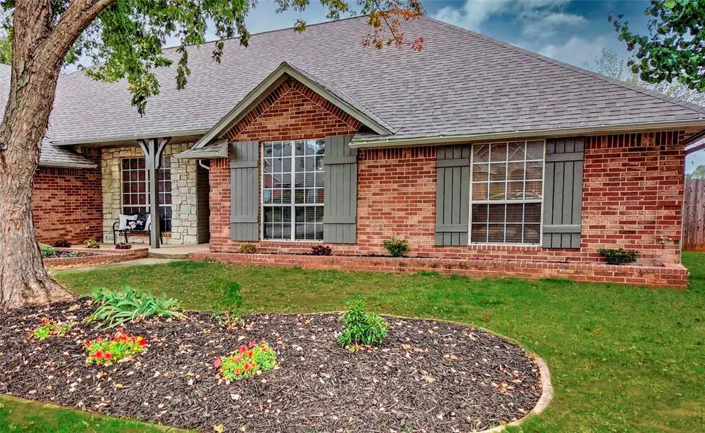 500 N Remington Way, Mustang, OK 73064 - #1