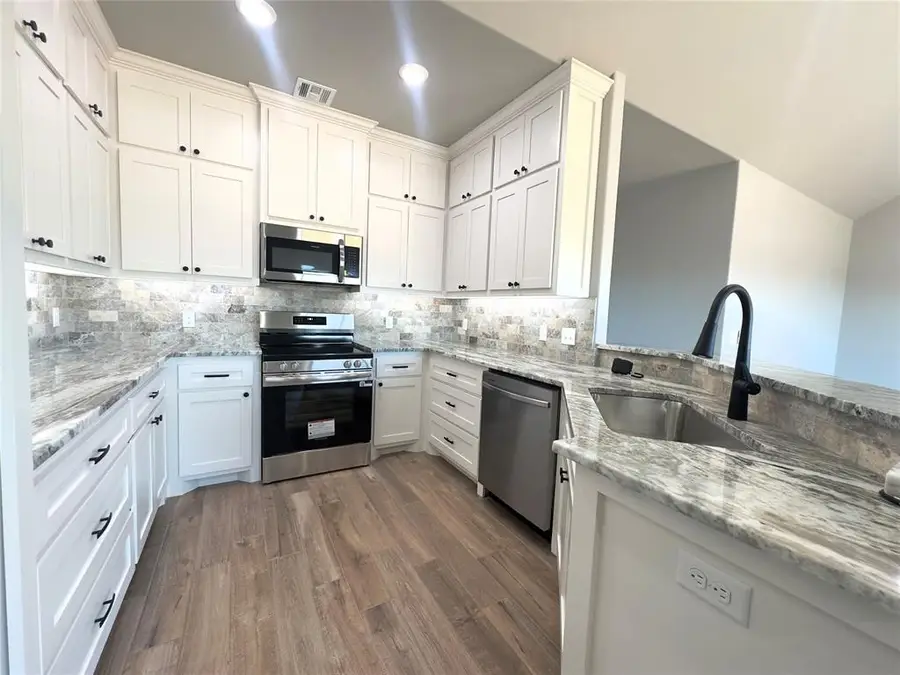 10551 N Leo Avenue, Shawnee, OK 74804 - Image #2