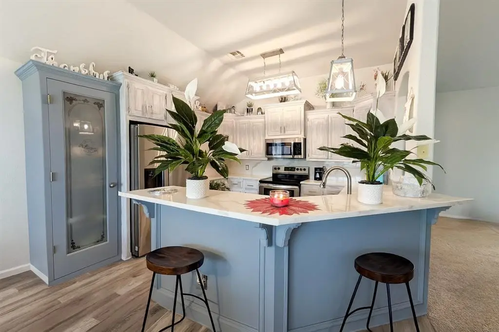 604 Loyd Lane, Moore, OK 73160 - Image #1