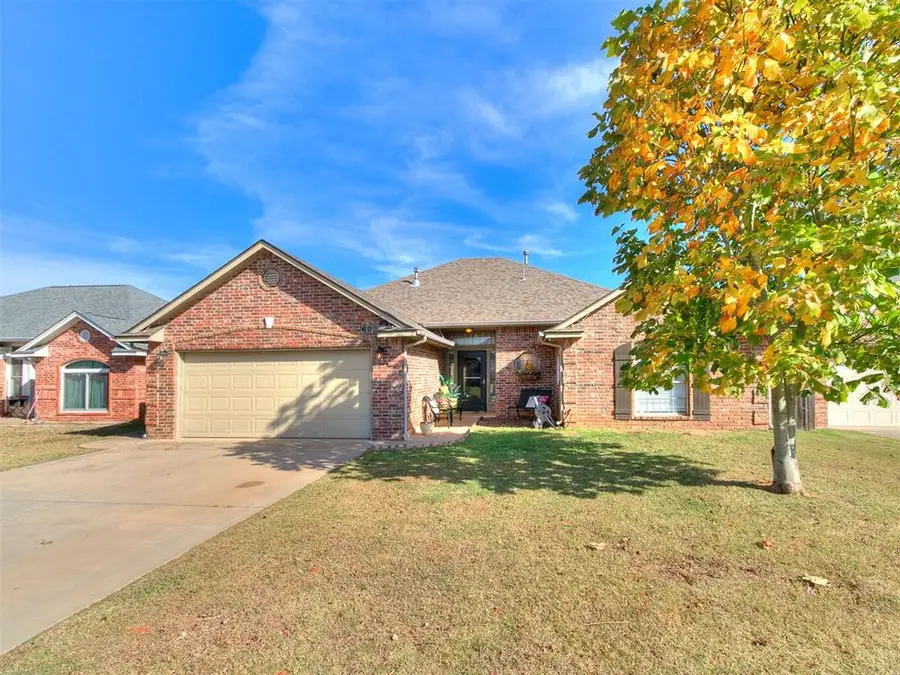 604 Loyd Lane, Moore, OK 73160 - Image #2