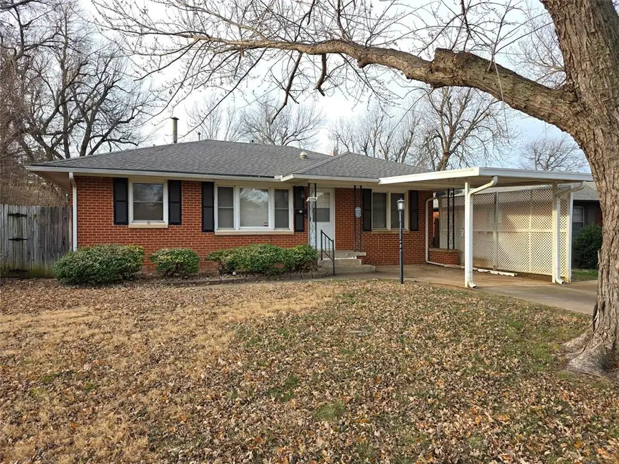 2108 Churchill Way, The Village, OK 73120 - Image #3