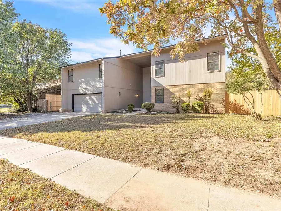 1129 Robin Hood Lane, Norman, OK 73072 - Image #2