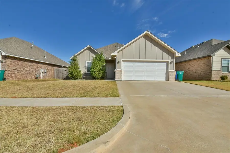 14328 Peach Tree Drive, Yukon, OK 73099 - Image #2