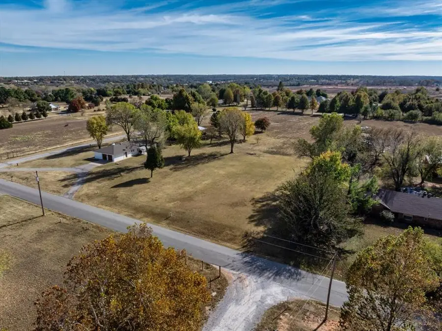 5600 E Tyler Drive, Tuttle, OK 73089 - Image #2