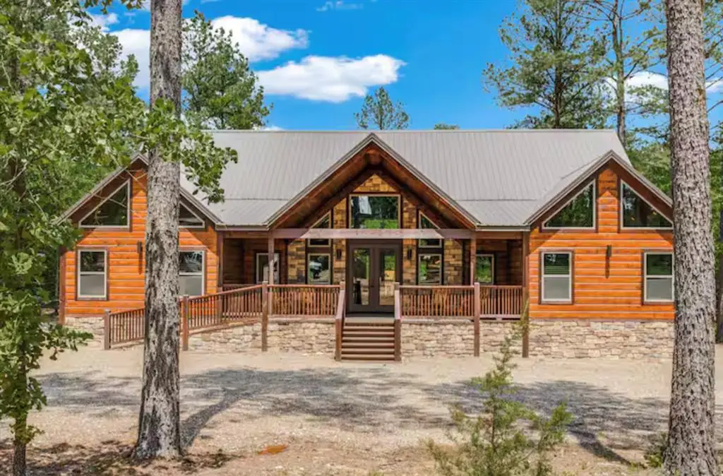 147 Walnut Hill Lane, Broken Bow, OK 74728 - Image #1