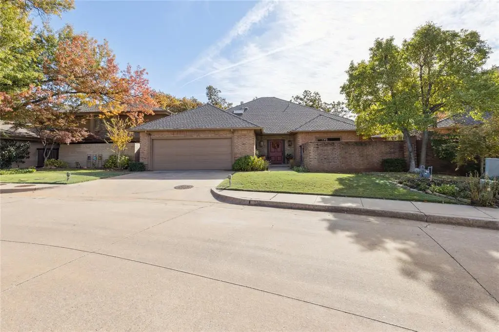 528 E Oak Place, Edmond, OK 73025 - Image #1