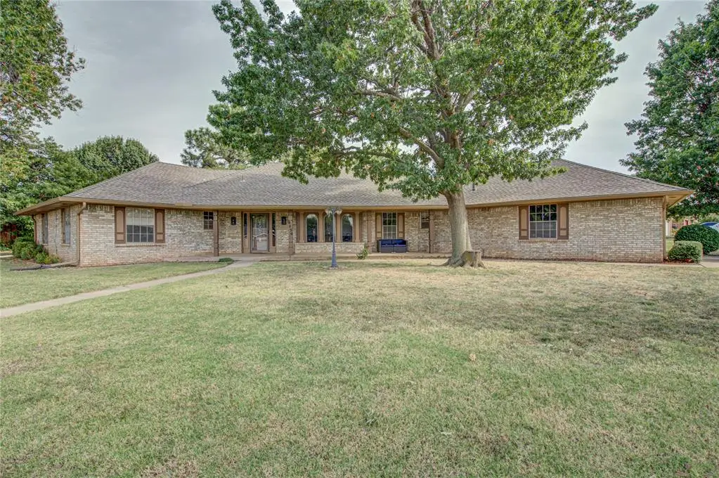 8036 Willow Creek Boulevard, Oklahoma City, OK 73162 - Image #1