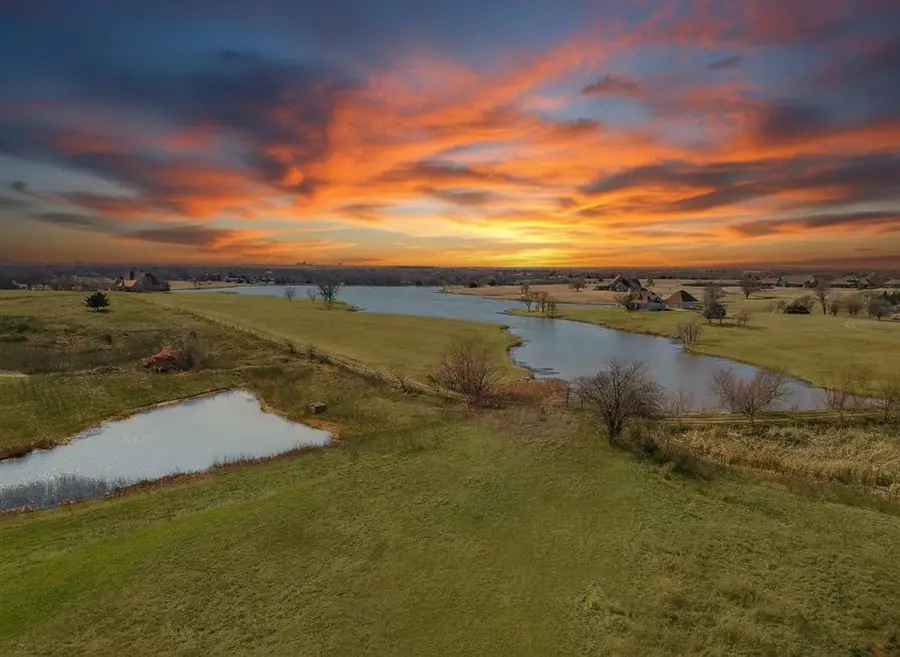 4208 Mahogany Hills Drive, Moore, OK 73160 - Image #2