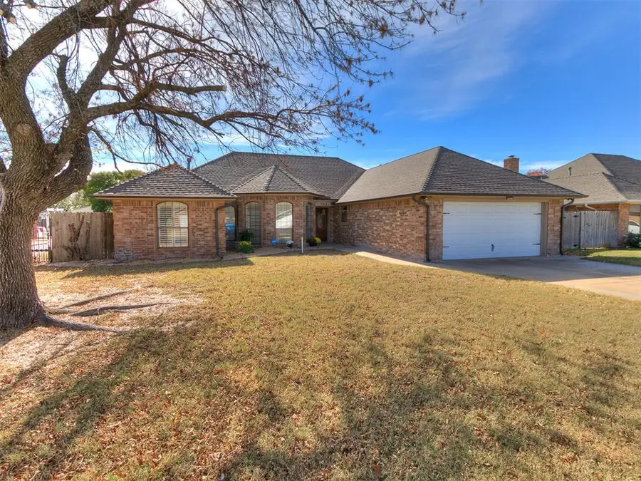 704 SW 111th Street, Oklahoma City, OK 73170 - Image #2