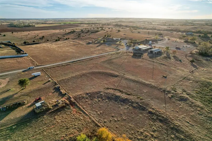 10539 N 2000 Road, Elk City, OK 73644 - Image #2