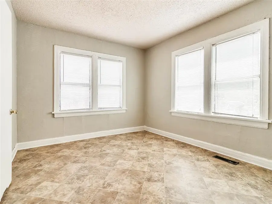 Address Withheld By Seller, Oklahoma City, OK 73107 - Image #2