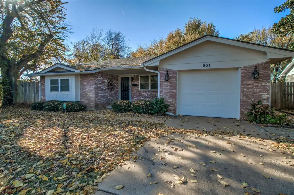 501 Meadow Lake Drive, Edmond, OK 73003 - Image #1