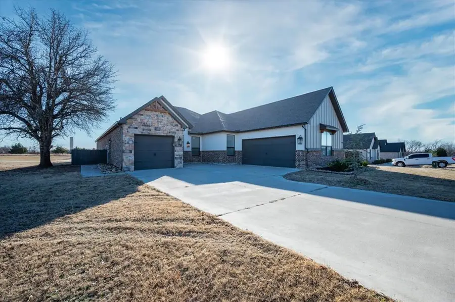 2251 Jackson Lane, Blanchard, OK 73010 - Image #2