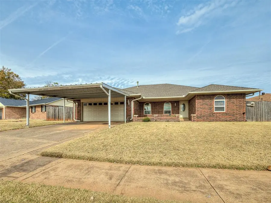 1109 E Hills Drive, Moore, OK 73160 - Image #2