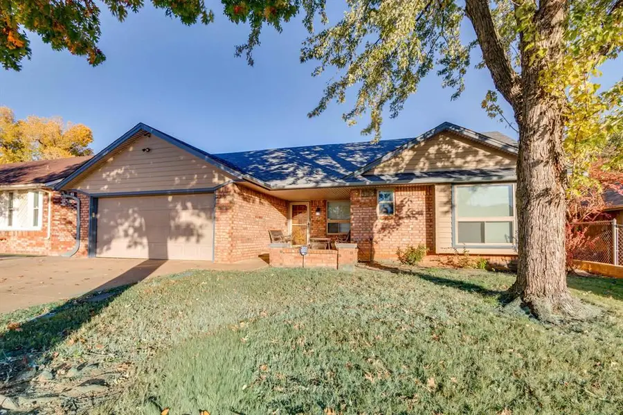 9816 S Hillcrest Drive, Oklahoma City, OK 73159 - Image #2