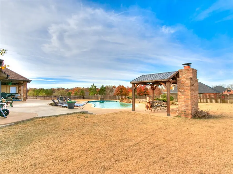 14485 Old Barn Road, Edmond, OK 73025 - Image #2