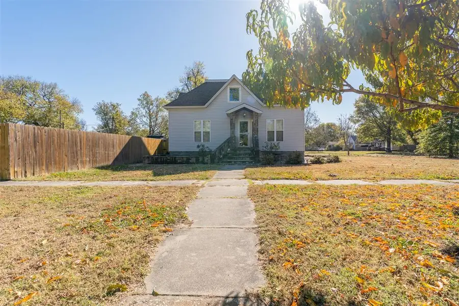 202 S 7th Street, Okemah, OK 74859 - #3