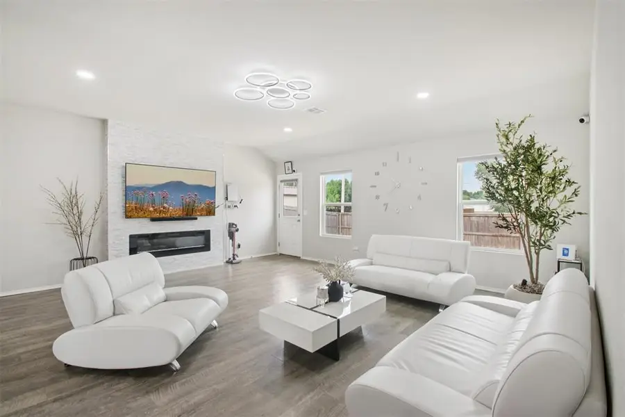 1405 S Dean Drive, Mustang, OK 73064 - Image #3