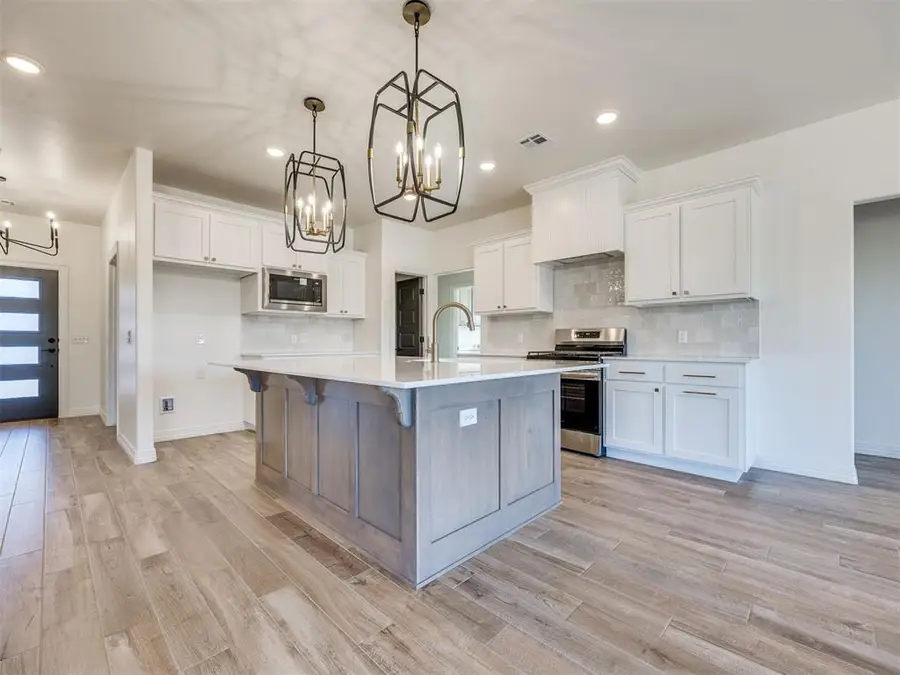 9432 NW 75th Street, Yukon, OK 73099 - Image #2