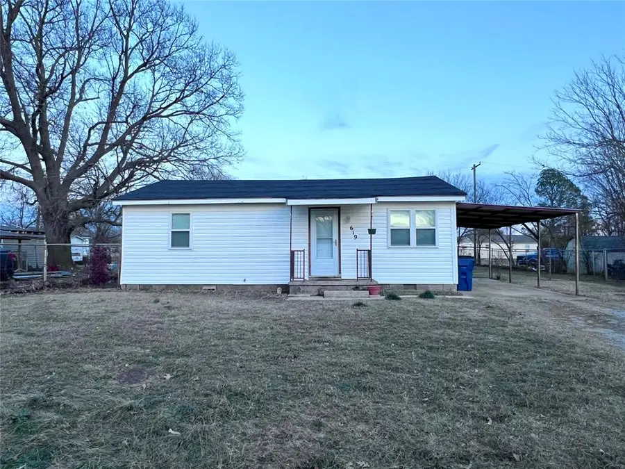 619 N Hyden Street, Stratford, OK 74872 - Image #3