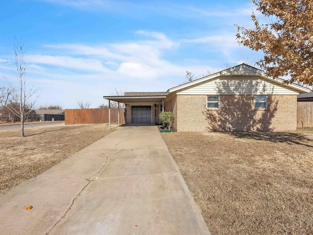 945 NW 19th Street, Moore, OK 73160 - Image #1