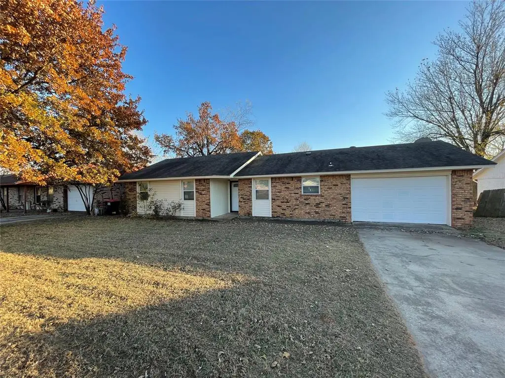 20320 Rockhollow Drive, Harrah, OK 73045 - Image #1