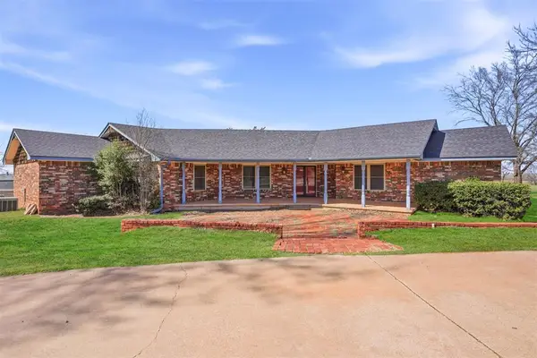 1103 N 8th Street, Sayre, OK 73662