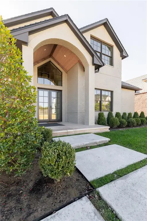 1108 Cumberland Court, Nichols Hills, OK 73116 - Image #1