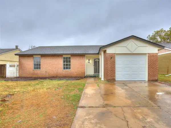 221 N English Drive, Moore, OK 73160