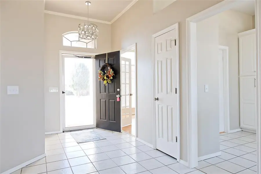 7700 Sandlewood Drive, Oklahoma City, OK 73132 - Image #2