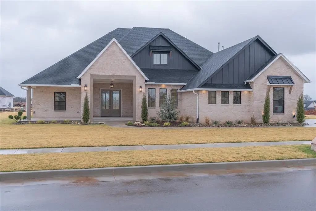 4609 SE 37th Street, Moore, OK 73165 - Image #1