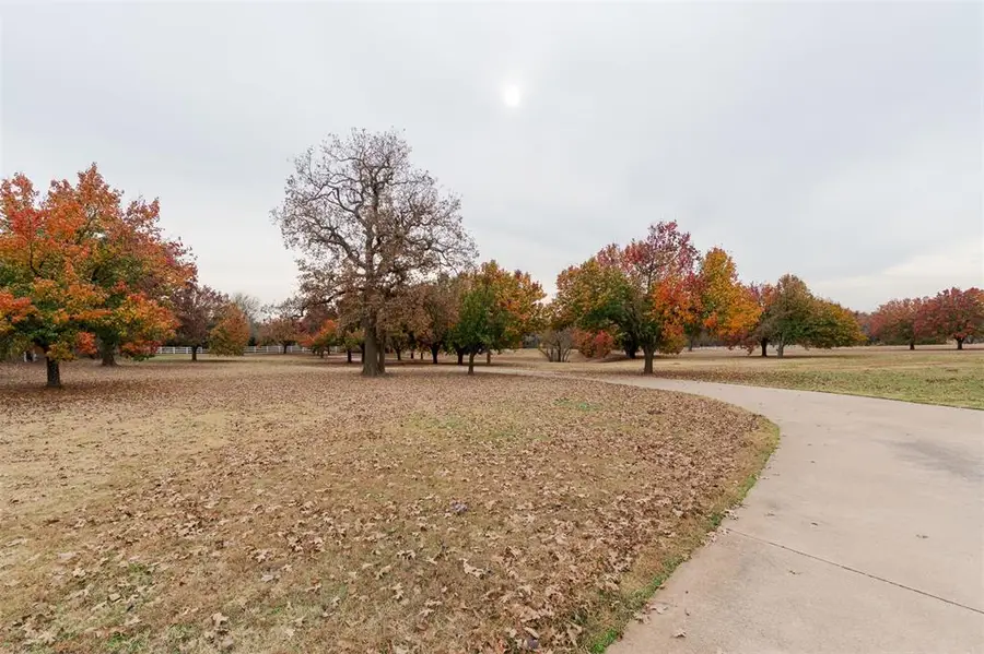 512 E Prairie Grove Road, Guthrie, OK 73044 - Image #2