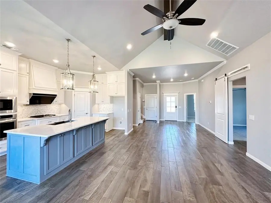 5412 Santa Lucia Drive, Mustang, OK 73064 - #3