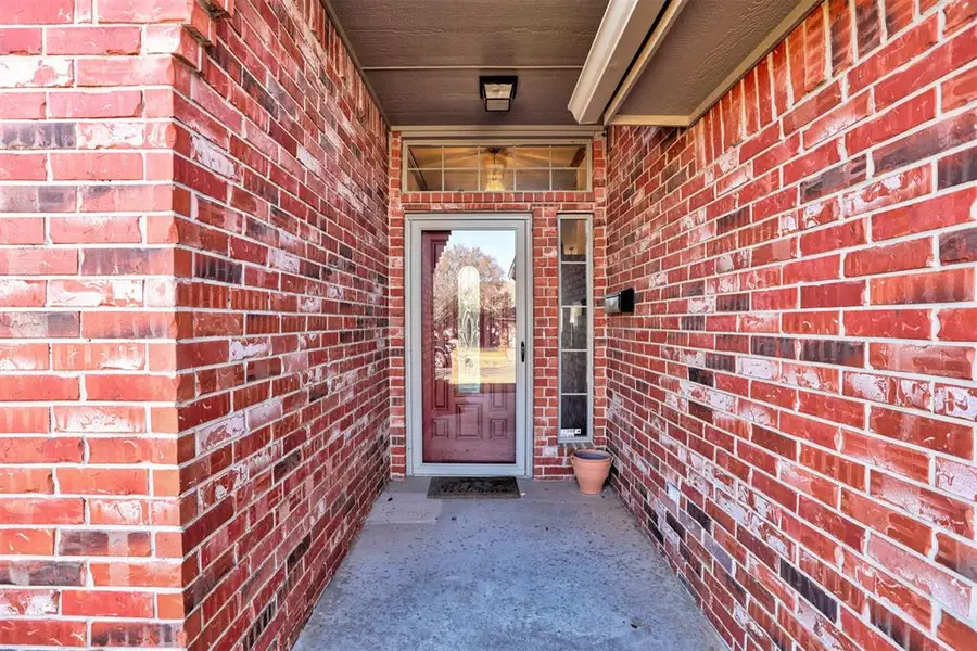 8808 NW 114th Street, Oklahoma City, OK 73162 - Image #2