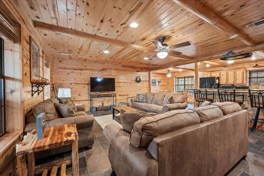 302 Orca Road, Broken Bow, OK 74728 - Image #3