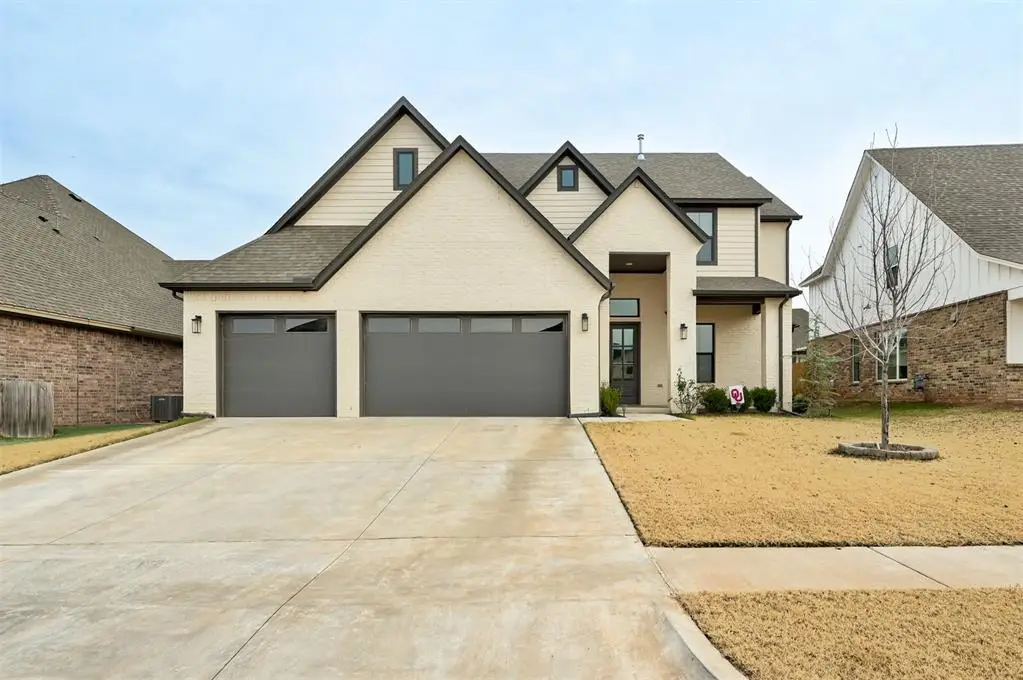 14528 Giverny Lane, Yukon, OK 73099 - Image #1