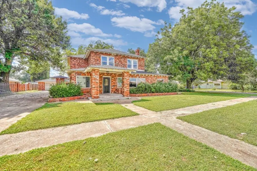 302 S 6th Street, Chickasha, OK 73018 - Image #2