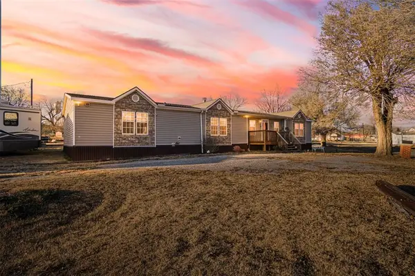 425 Caddo Place, Geary, OK 73040