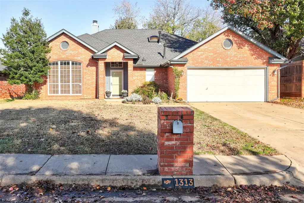 1313 Salem Avenue, Edmond, OK 73003 - Image #1