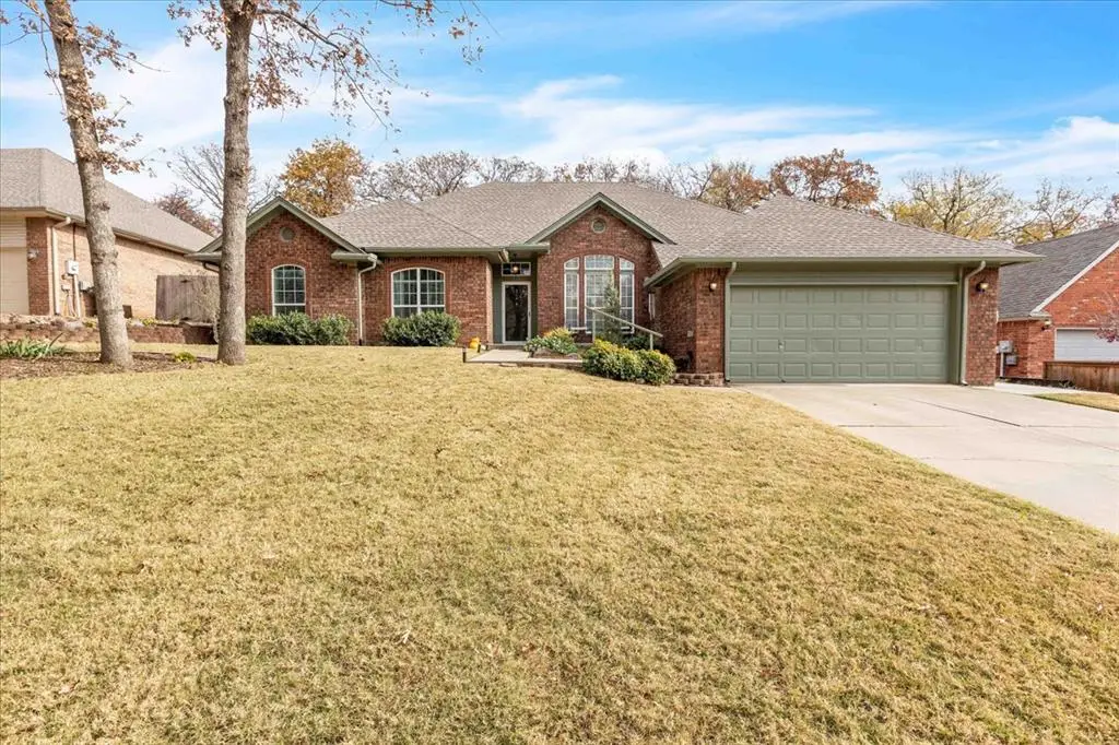 804 N Creek Drive, Edmond, OK 73034 - Image #1