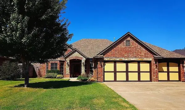 557 W Pine Rose Court Way, Mustang, OK 73064