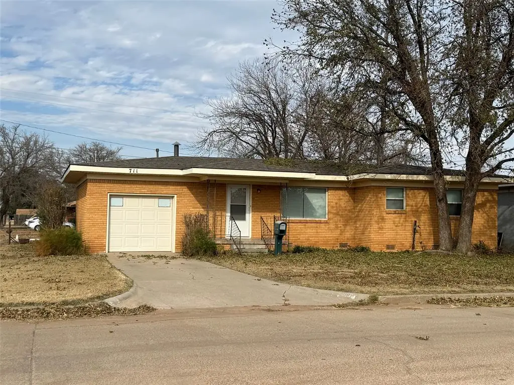 711 W Martha Street, Altus, OK 73521 - Image #1