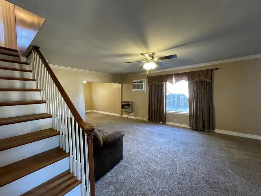 601 NW 3rd Street, Minco, OK 73059 - Image #3