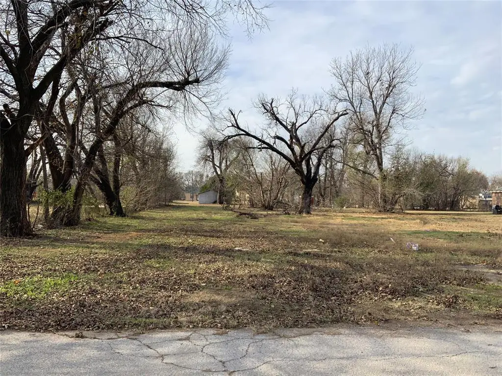 617 N 8th Street, Chickasha, OK 73018 - Image #1