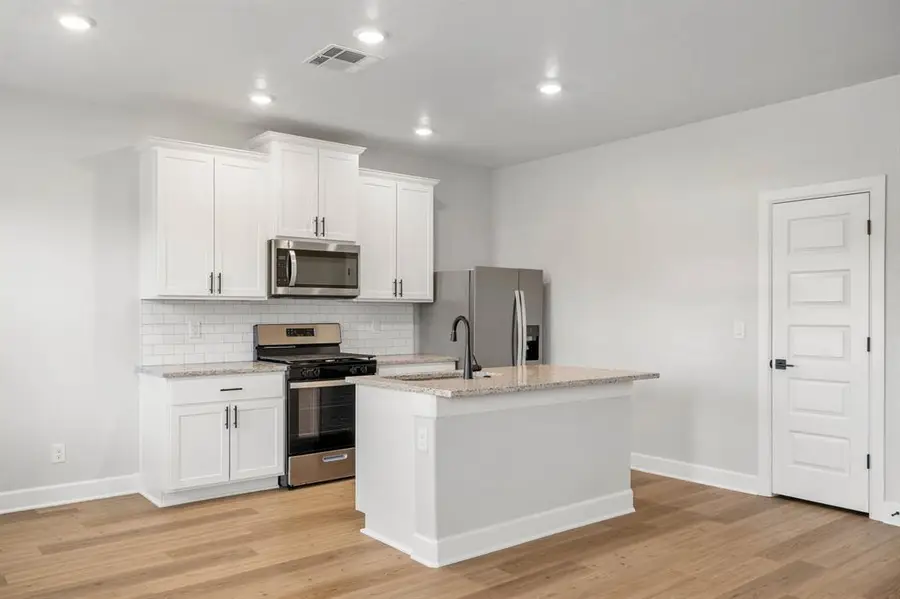 3113 Aidyn Court, Yukon, OK 73099 - Image #3