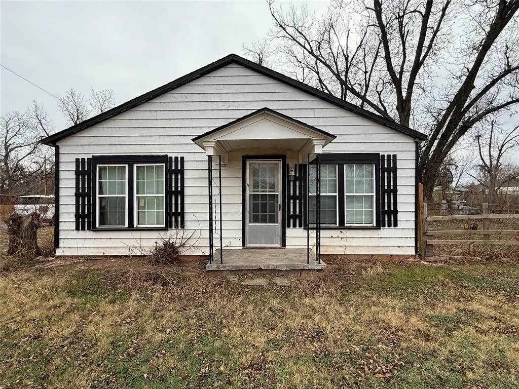 521 E Davis Street, Tipton, OK 73570 - Image #1