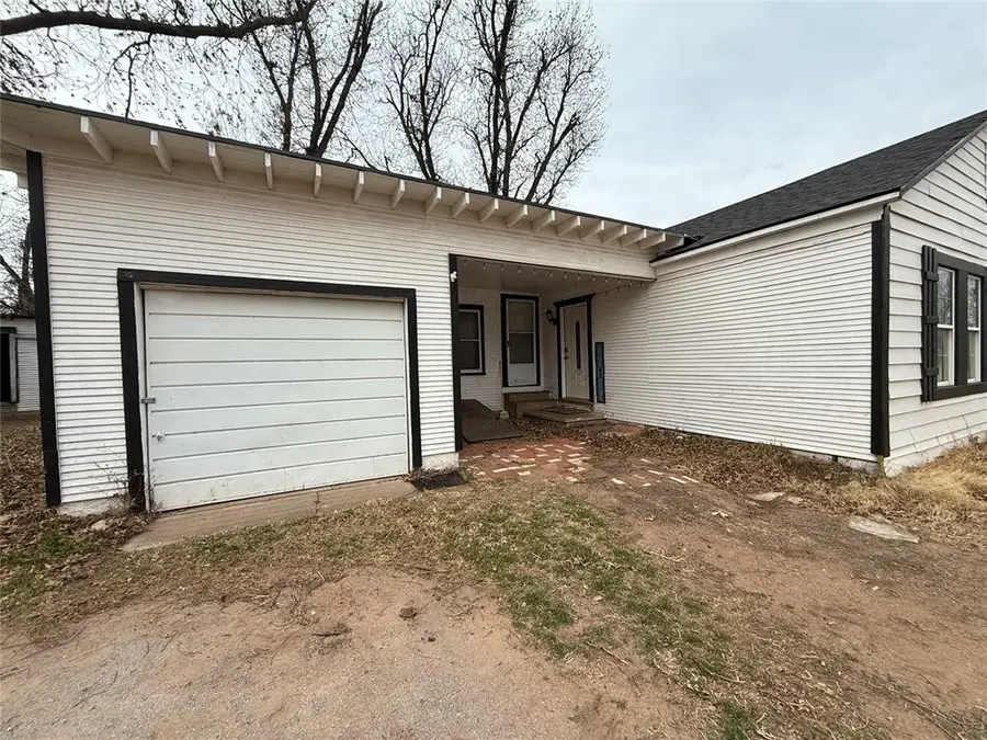 521 E Davis Street, Tipton, OK 73570 - Image #3