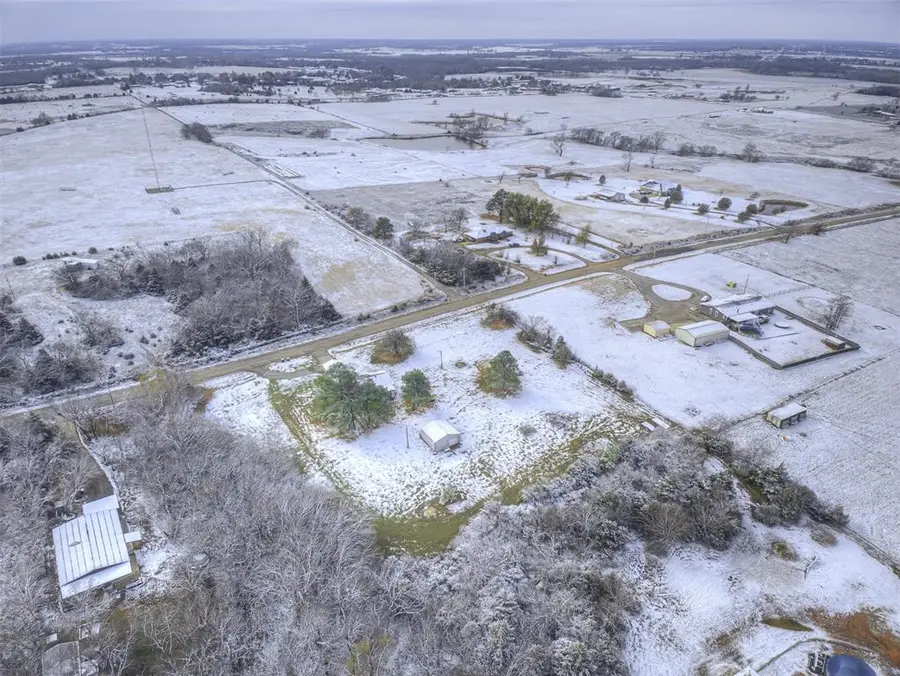 36506 Garretts Lake Road, Shawnee, OK 74804 - Image #2