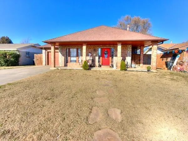 817 NW 7th Street, Moore, OK 73160